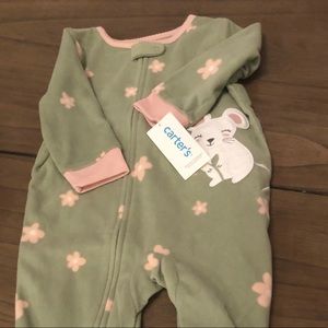NWT Carters Feetie Sleeper 18M